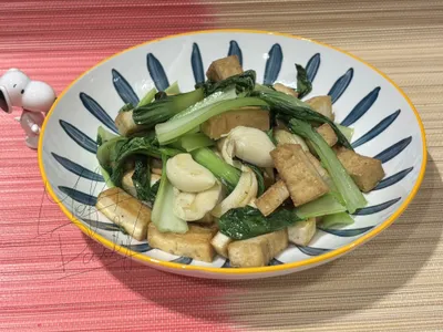 零廚藝系列：蒜香油豆腐炒青江菜