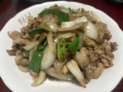 洋蔥炒豬五花