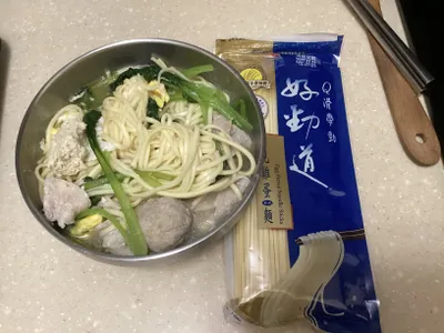 豆腐貢丸麵