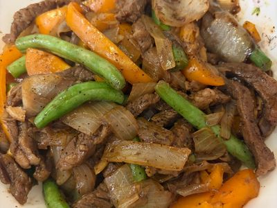 黑胡椒牛肉炒時蔬