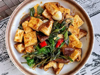 塔香沙茶香菇豆腐