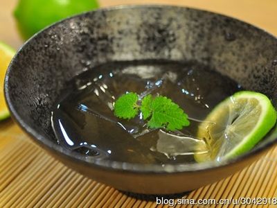 參考食譜 : 夏天，與孩子一起搓愛玉!