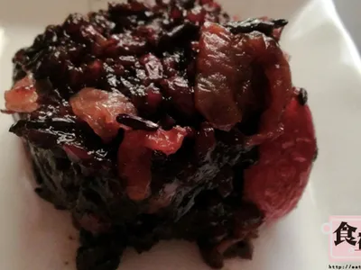 【烹飪】有酒香的－桂圓紅豆紫米糕！冷藏後隔天吃還是軟Ｑ，小朋友也愛！