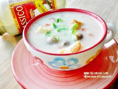 參考食譜 : 【Classico®香濃白醬】馬鈴薯菇菇濃湯