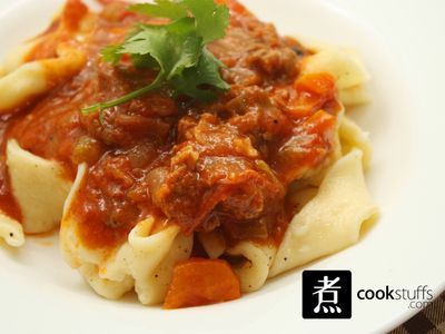 參考食譜 : 【煮事】手工意粉配酒燴牛腩