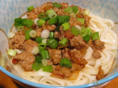 參考食譜 : 【粉豬兒】辣炸醬乾拌麵