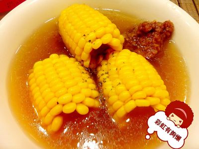 參考食譜 : [彩虹有夠懶]玉米排骨湯