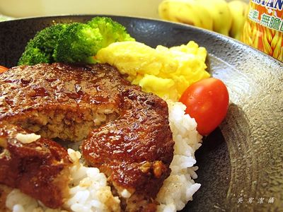 參考食譜 : 私房肉排蓋飯