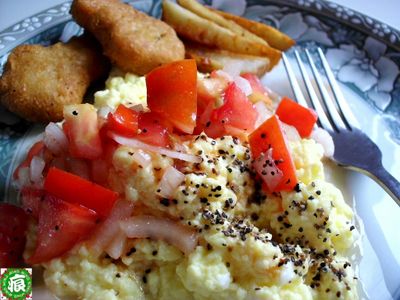 【七夕食譜】歐姆蛋佐莎莎醬