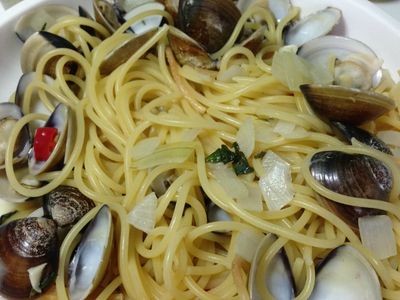 參考食譜 : Vanessa愛料理♥白酒蛤蜊義大利麵♥