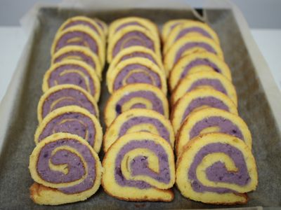 參考食譜 : 芋仔蕃薯蛋糕捲(正港)