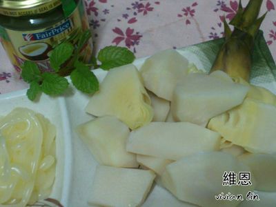 參考食譜 : 冷筍沙拉