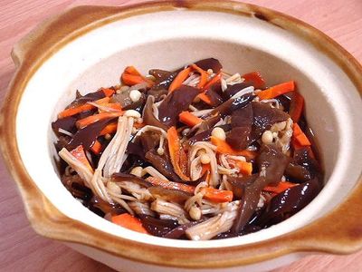 ●電鍋料理─什錦(木耳金針菇蘿蔔)