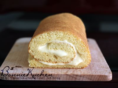 參考食譜 : 香草奶油卡士達醬瑞士捲[邦妮廚房]