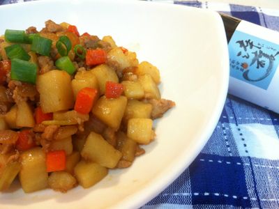 參考食譜 : 馬鈴薯炒絞肉~時間淬釀的甘露之味