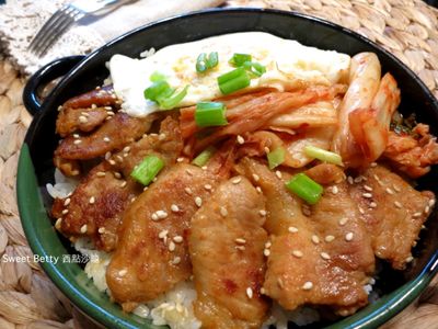 韓式松阪肉片蓋飯