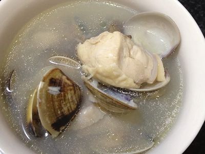 參考食譜 : 蒜頭蛤蜊雞湯