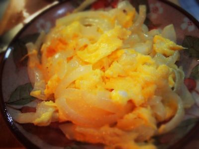 參考食譜 : 超簡單洋蔥炒蛋