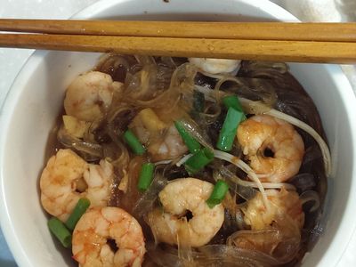 參考食譜 : 鮮蝦粉絲煲