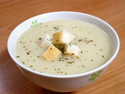 參考食譜 : 【電鍋懶人】無奶油之洋蔥濃湯