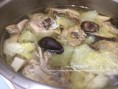 參考食譜 : 電鍋輕鬆做【菇菇白菜雞湯】