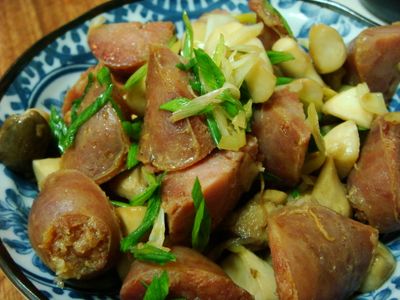 蒜炒香腸