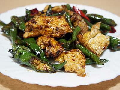 參考食譜 : 香辣糯米椒炒蛋