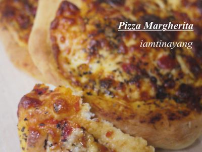 參考食譜 : 薄皮瑪格麗特披薩