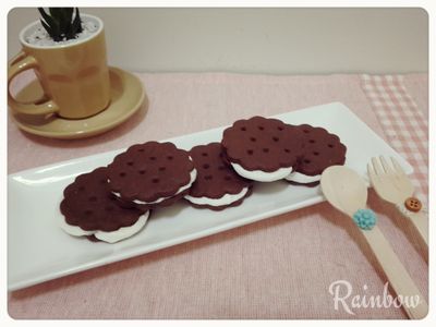 參考食譜 : 巧克力棉花糖夾心餅乾