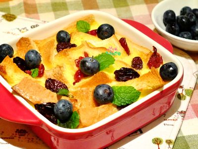 參考食譜 : 莓果麵包布丁