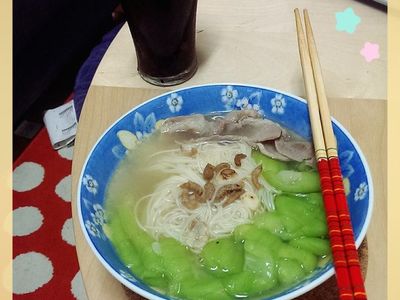 [無油煙  低熱量] 絲瓜肉片麵線