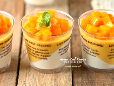 參考食譜 : [阿妮塔♥sweet] 雙色芒果奶酪。