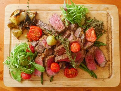 !!大人小朋友都愛的嫩嫩炭烤牛排!!