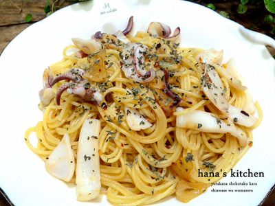 橄欖油蒜香烏賊義大利麵