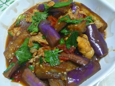 參考食譜 : lanni  蕃茄蛋炒茄子