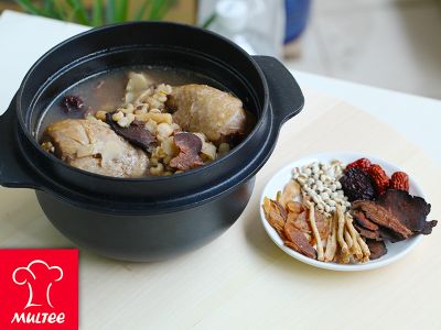 參考食譜 : 【摩堤_鑄鐵鍋料理】越喝越美麗潤膚美白湯