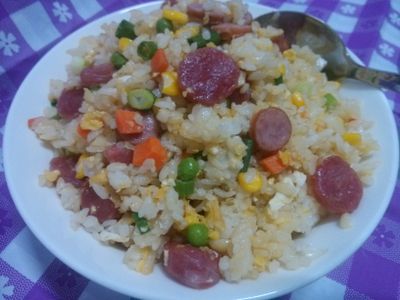 參考食譜 : 香腸蛋炒飯