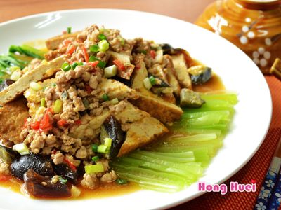 參考食譜 : 椒麻肉末燒油豆腐【711就近帶回家】
