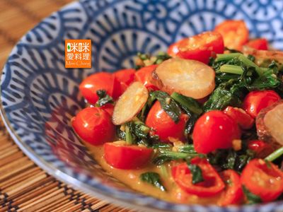 Mimi♥清炒蕃茄蘿蔔葉