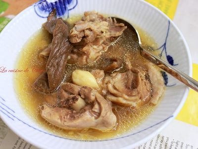 參考食譜 : 老菜脯蒜頭香菇雞湯