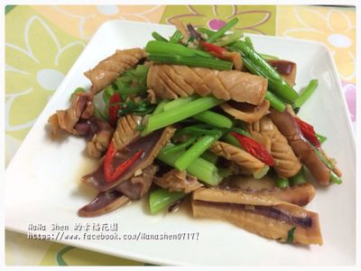 參考食譜 : 香芹魷魚
