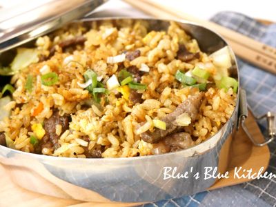 參考食譜 : [今日帶便當]咖哩牛肉炒飯