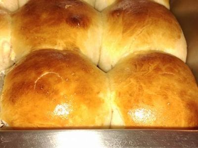 參考食譜 : 養樂多奶油餐包