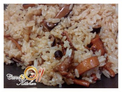 參考食譜 : 凱洛廚房 - 非糯米油飯
