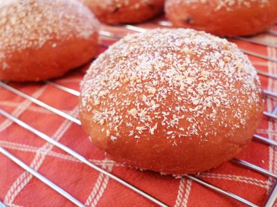 酒漬蔓越莓甜菜根小餐包