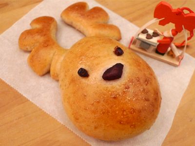 參考食譜 : 芝麻糜鹿麵包