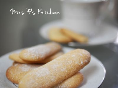 參考食譜 : 意式手指餅乾 Ladyfingers