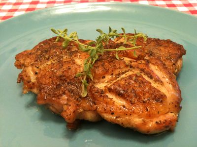 參考食譜 : 義式香料雞腿（脆皮鮮嫰多汁。10分鐘）