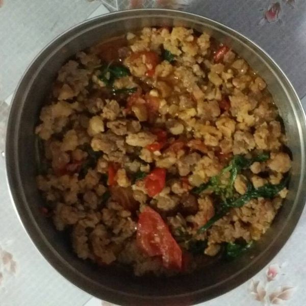 扒完三碗飯! 泰式打拋豬 食譜 : 詹雯琁一起做