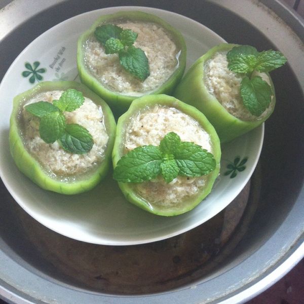 一菜二吃之絲瓜盅蒸蛋：婷婷 一起做